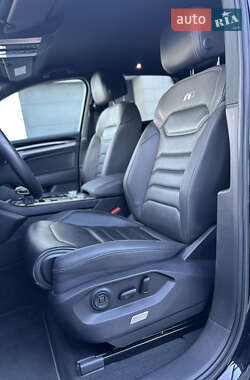 Позашляховик / Кросовер Volkswagen Touareg 2019 в 