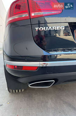 Позашляховик / Кросовер Volkswagen Touareg 2016 в 