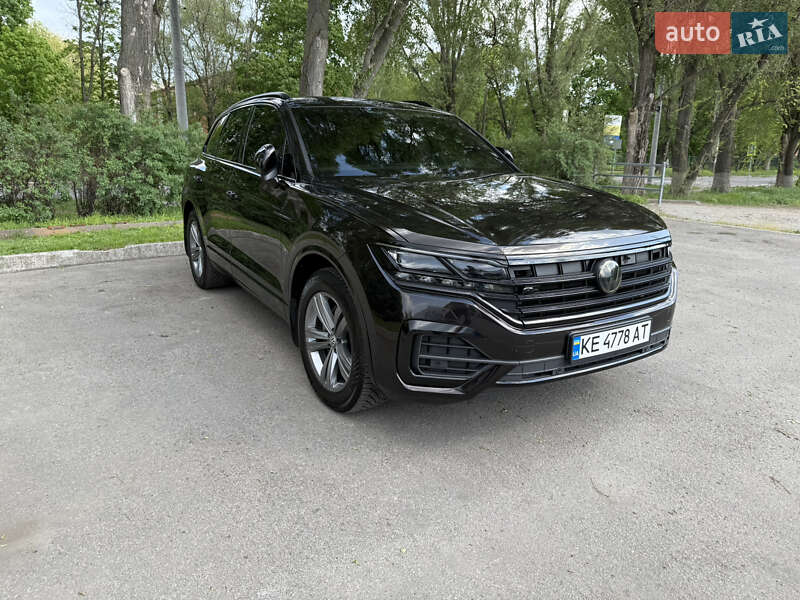 Позашляховик / Кросовер Volkswagen Touareg 2019 в Дніпрі