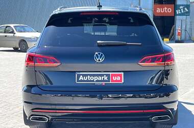 Внедорожник / Кроссовер Volkswagen Touareg 2021 в 