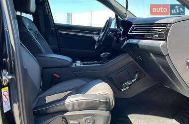 Внедорожник / Кроссовер Volkswagen Touareg 2021 в 