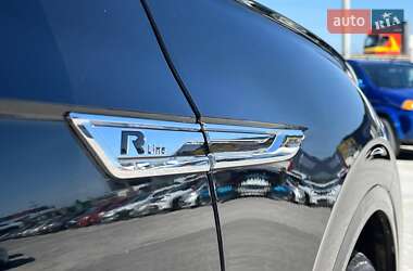 Внедорожник / Кроссовер Volkswagen Touareg 2021 в 