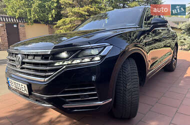Внедорожник / Кроссовер Volkswagen Touareg 2018 в Киеве