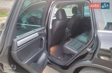 Внедорожник / Кроссовер Volkswagen Touareg 2012 в 
