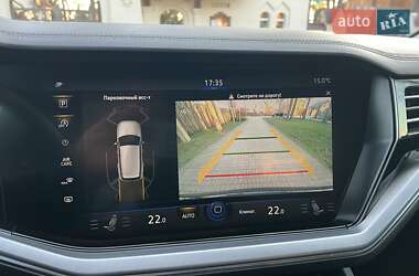 Позашляховик / Кросовер Volkswagen Touareg 2018 в 