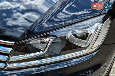 Внедорожник / Кроссовер Volkswagen Touareg 2016 в 