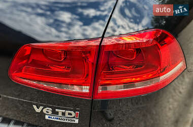 Внедорожник / Кроссовер Volkswagen Touareg 2016 в 