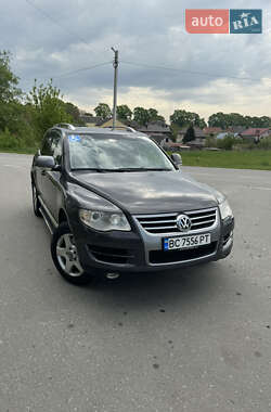 Внедорожник / Кроссовер Volkswagen Touareg 2008 в Львове