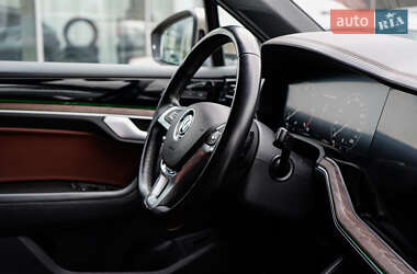 Внедорожник / Кроссовер Volkswagen Touareg 2019 в 