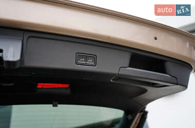Внедорожник / Кроссовер Volkswagen Touareg 2019 в 