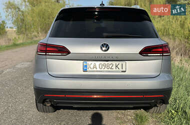 Позашляховик / Кросовер Volkswagen Touareg 2020 в 
