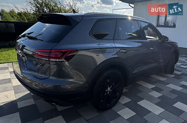 Позашляховик / Кросовер Volkswagen Touareg 2023 в 
