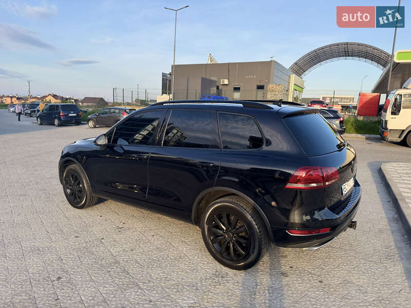 Внедорожник / Кроссовер Volkswagen Touareg 2011 в Львове