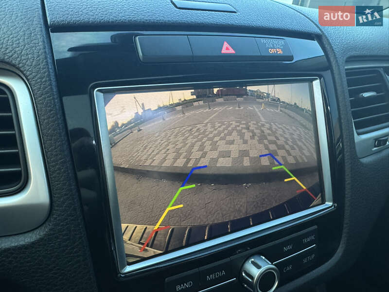 Внедорожник / Кроссовер Volkswagen Touareg 2011 в Львове