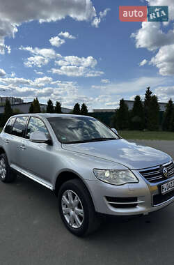 Позашляховик / Кросовер Volkswagen Touareg 2007 в Києві