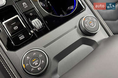 Внедорожник / Кроссовер Volkswagen Touareg 2023 в 