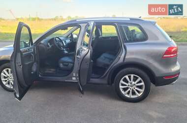 Позашляховик / Кросовер Volkswagen Touareg 2010 в 