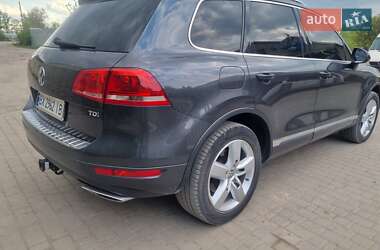 Внедорожник / Кроссовер Volkswagen Touareg 2012 в 