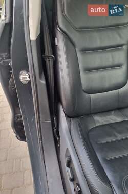 Внедорожник / Кроссовер Volkswagen Touareg 2012 в 
