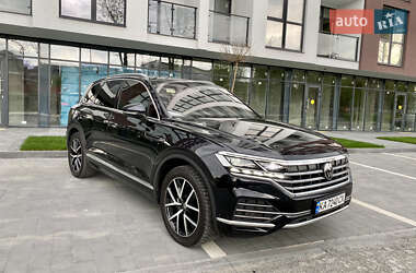 Внедорожник / Кроссовер Volkswagen Touareg 2021 в Сваляве