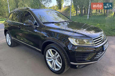 Внедорожник / Кроссовер Volkswagen Touareg 2014 в 