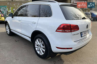 Внедорожник / Кроссовер Volkswagen Touareg 2013 в 