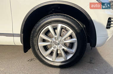 Внедорожник / Кроссовер Volkswagen Touareg 2013 в 