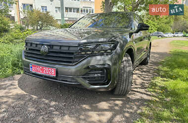 Внедорожник / Кроссовер Volkswagen Touareg 2021 в Львове
