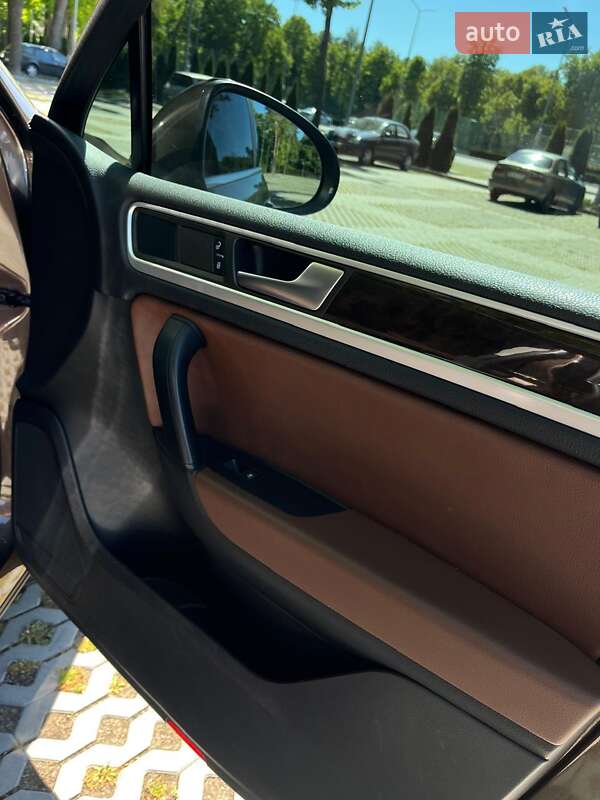 Внедорожник / Кроссовер Volkswagen Touareg 2013 в Харькове фото 23 Внедорожник / Кроссовер Volkswagen Touareg 2013 в Харькове