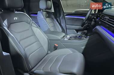 Позашляховик / Кросовер Volkswagen Touareg 2021 в 