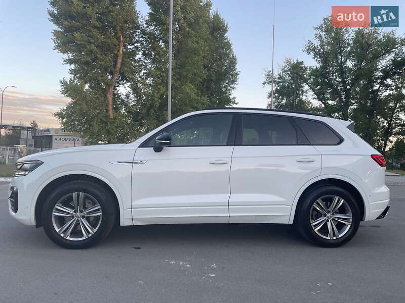 Позашляховик / Кросовер Volkswagen Touareg 2018 в Кременчуці