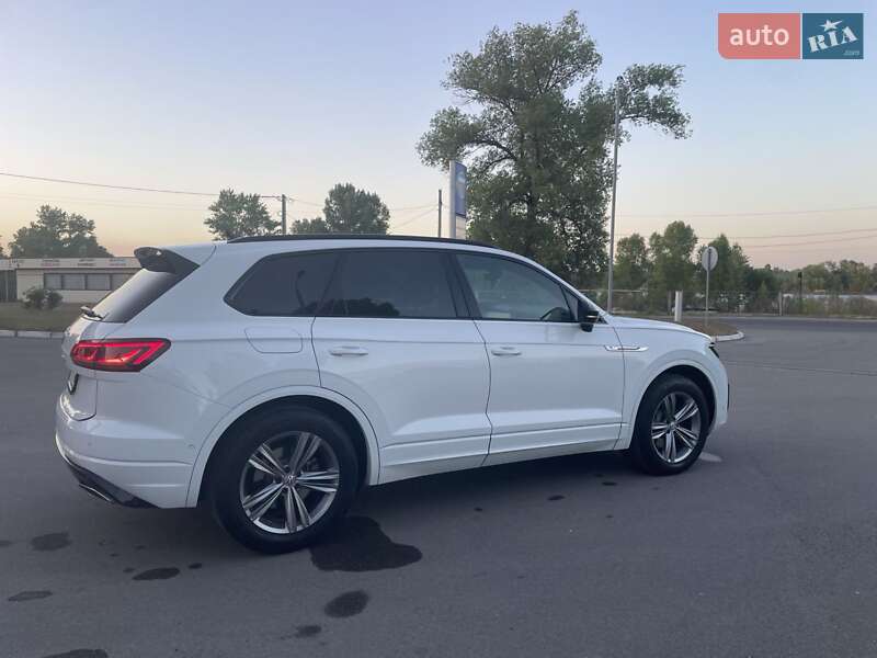 Позашляховик / Кросовер Volkswagen Touareg 2018 в Кременчуці