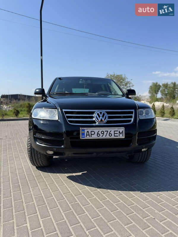 Внедорожник / Кроссовер Volkswagen Touareg 2005 в Золочеве
