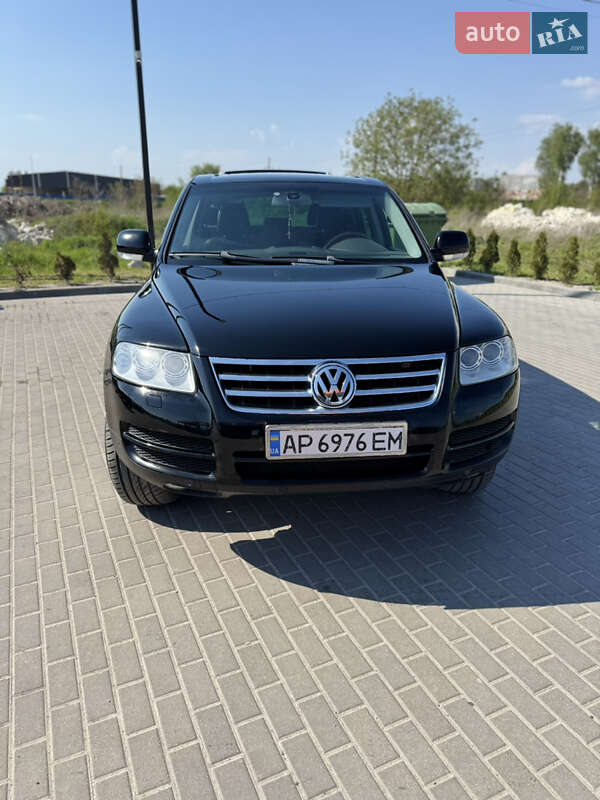 Внедорожник / Кроссовер Volkswagen Touareg 2005 в Золочеве
