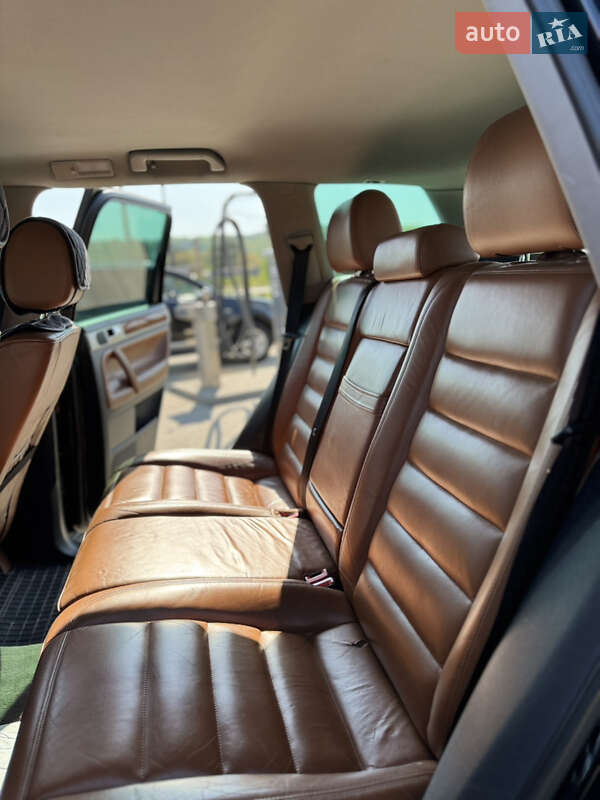 Внедорожник / Кроссовер Volkswagen Touareg 2005 в Золочеве