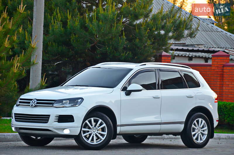 Позашляховик / Кросовер Volkswagen Touareg 2014 в Дніпрі