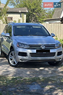 Позашляховик / Кросовер Volkswagen Touareg 2011 в Харкові