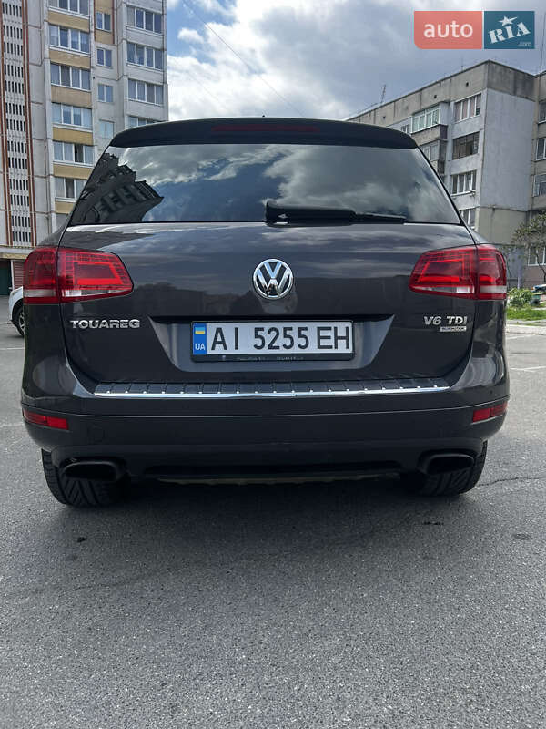 Позашляховик / Кросовер Volkswagen Touareg 2012 в Фастові