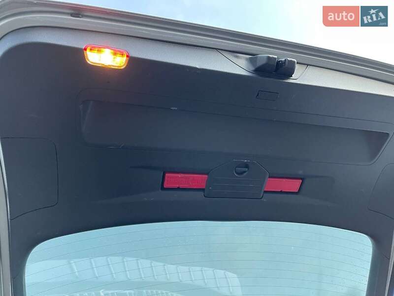 Внедорожник / Кроссовер Volkswagen Touareg 2016 в Житомире