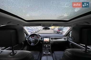 Позашляховик / Кросовер Volkswagen Touareg 2016 в 
