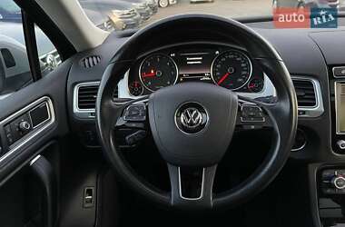 Позашляховик / Кросовер Volkswagen Touareg 2016 в 