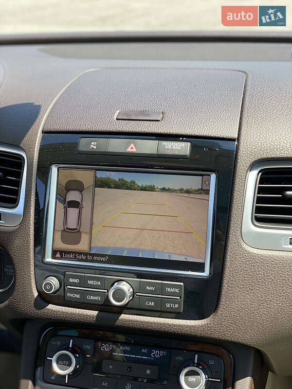 Позашляховик / Кросовер Volkswagen Touareg 2014 в Львові