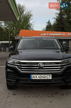 Позашляховик / Кросовер Volkswagen Touareg 2020 в 