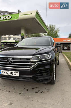 Позашляховик / Кросовер Volkswagen Touareg 2020 в 