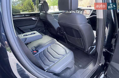 Позашляховик / Кросовер Volkswagen Touareg 2021 в 