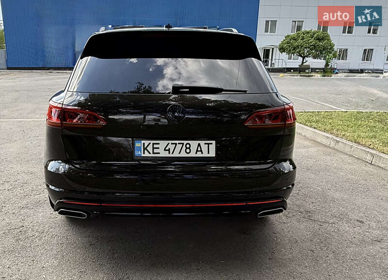 Позашляховик / Кросовер Volkswagen Touareg 2019 в Дніпрі