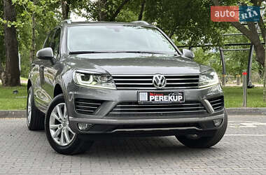 Внедорожник / Кроссовер Volkswagen Touareg 2015 в Киеве