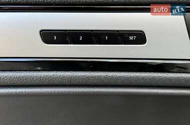 Внедорожник / Кроссовер Volkswagen Touareg 2014 в 
