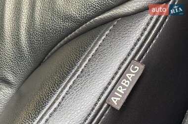 Внедорожник / Кроссовер Volkswagen Touareg 2014 в 