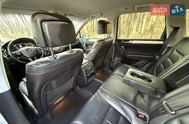 Внедорожник / Кроссовер Volkswagen Touareg 2014 в 